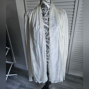 Vintage Italian throw w/pearl accents